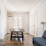 Gran Via Historic Catalan 4Bd Only For Families Or Business Groups