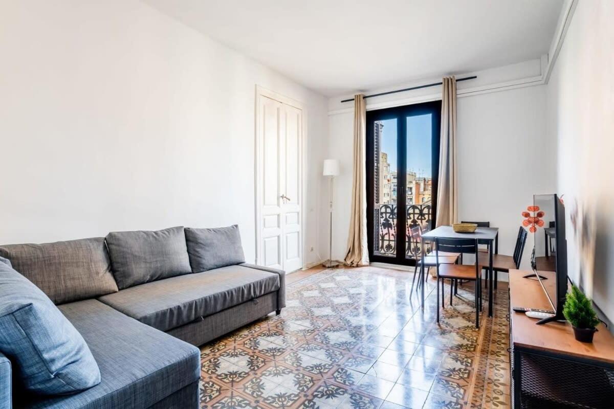 Appartement Gran Via Historic Catalan 4bd Only For Families Or Business Groups