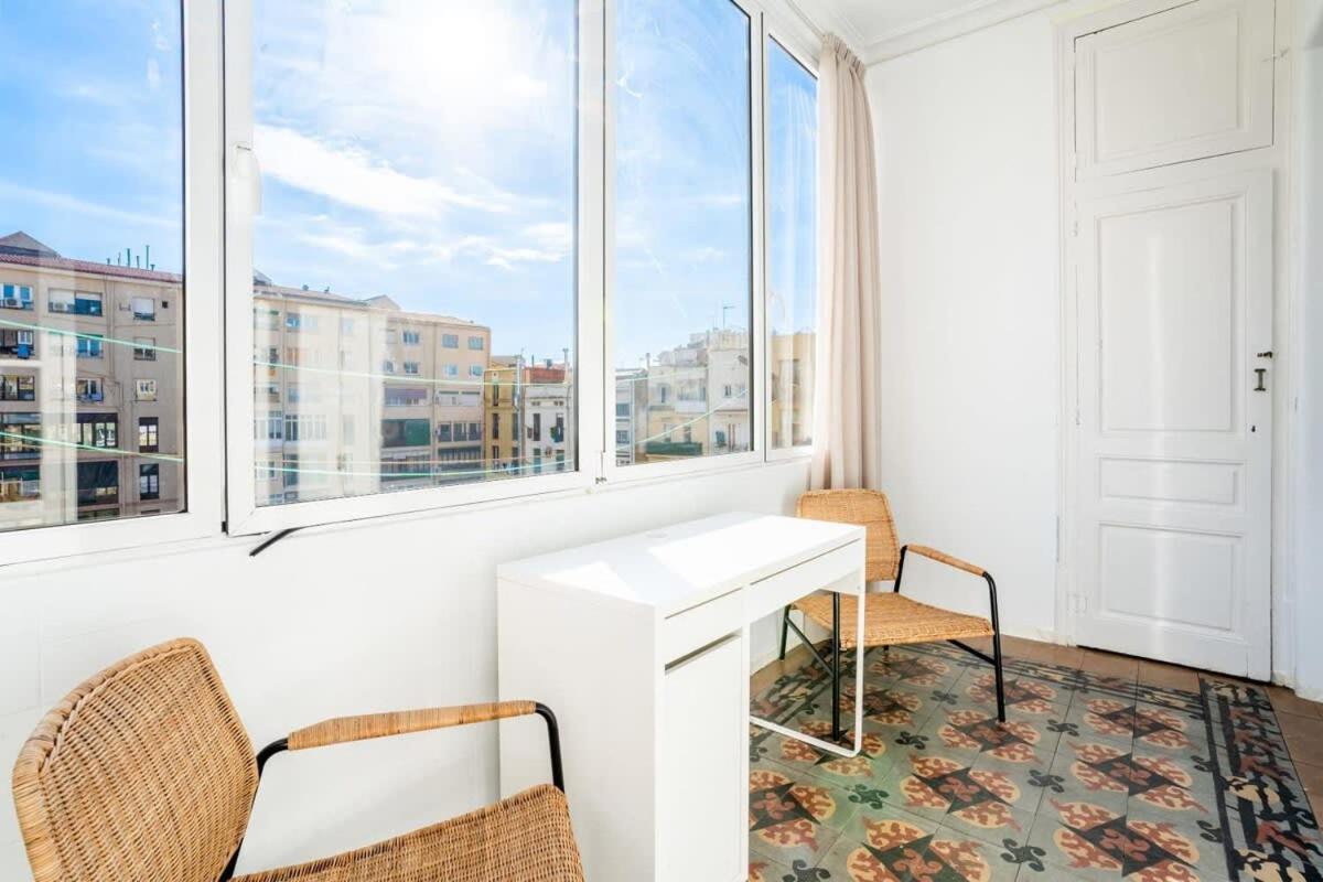 Gran Via Historic Catalan 4bd Only For Families Or Business Groups