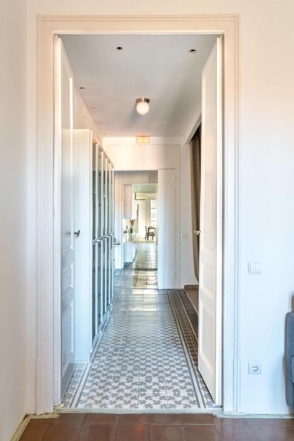 Appartement Gran Via Historic Catalan 4bd Only For Families Or Business Groups *