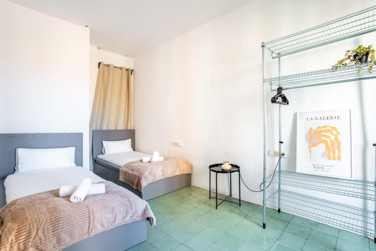 Gran Via Historic Catalan 4bd Only For Families Or Business Groups *